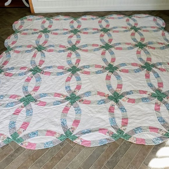 Hand Crafted Other - Vtg Double Wedding Ring Quilt Handmade 82 x 82